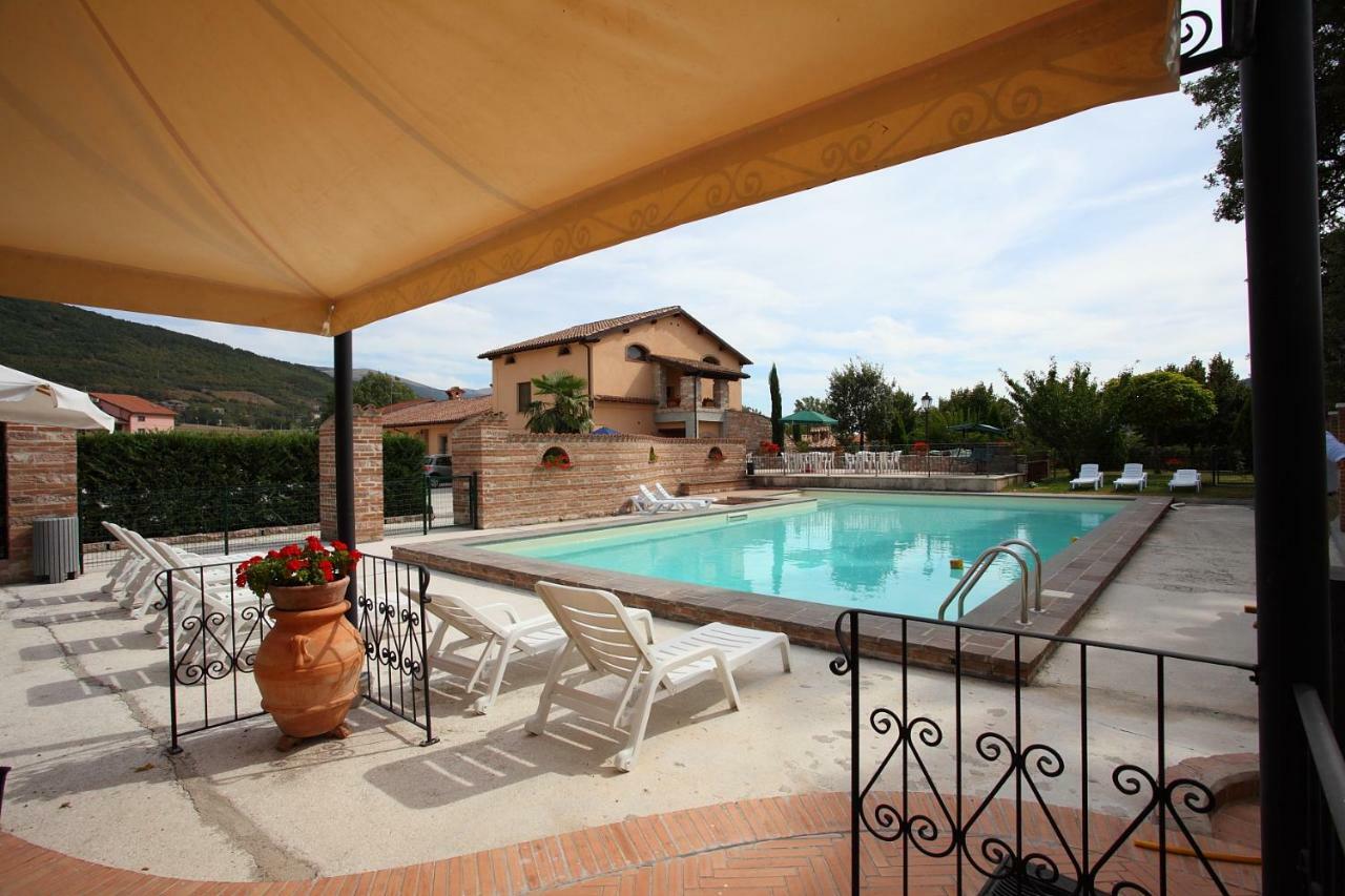 Residenza Le Querce Trilocale Villa Fossato di Vico Exterior photo