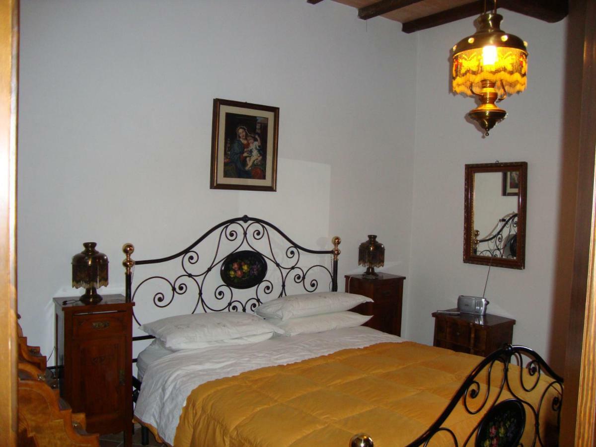 Residenza Le Querce Trilocale Villa Fossato di Vico Exterior photo