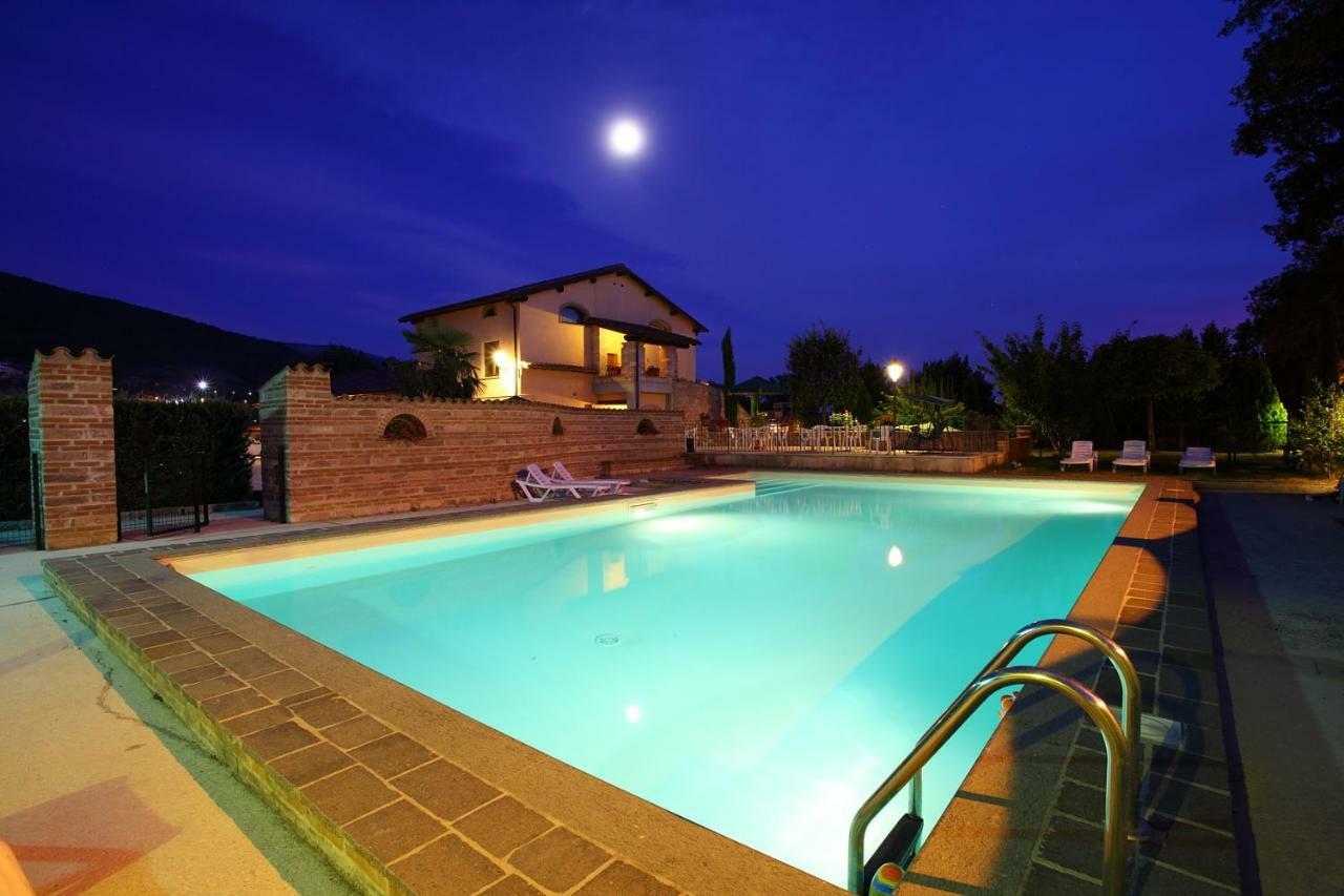 Residenza Le Querce Trilocale Villa Fossato di Vico Exterior photo